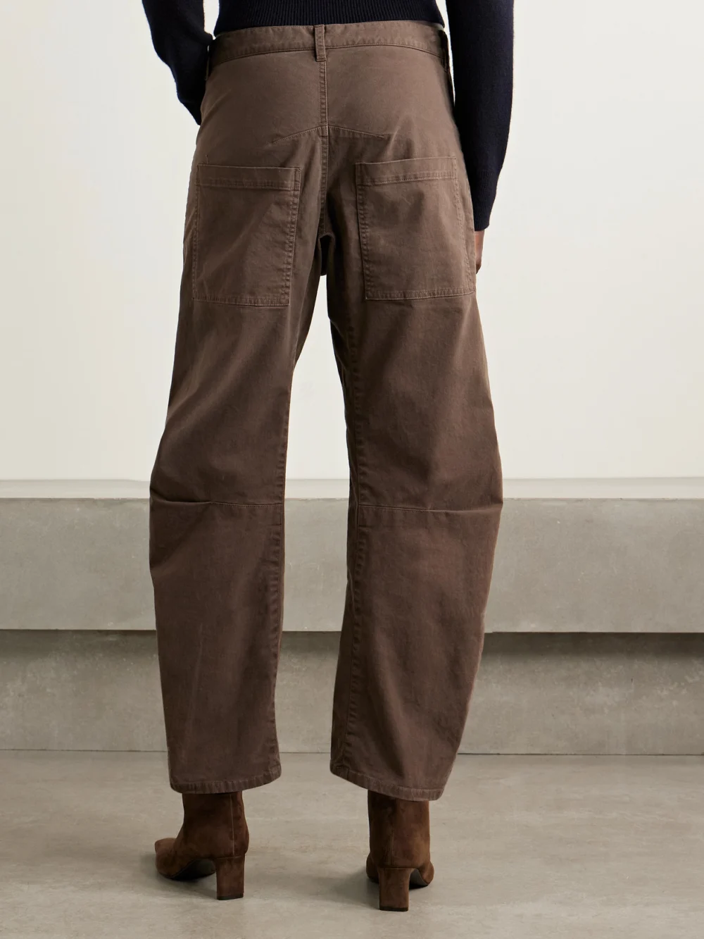Back view of the Nili Lotan Shon Brushed Stretch-cotton Twill Barrel-leg Pants