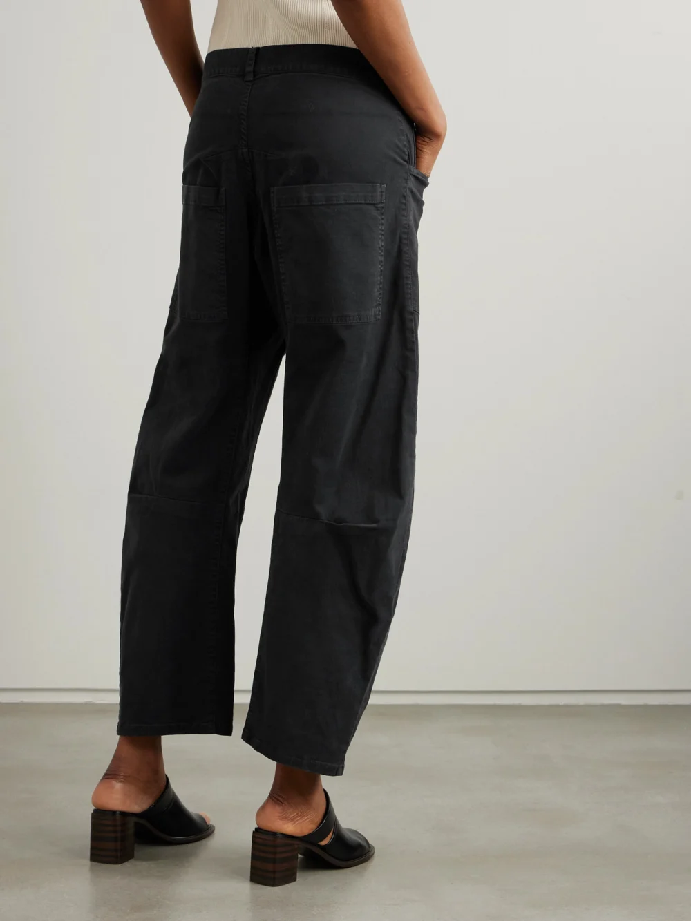 Back view of the Nili Lotan Shon Cotton-blend Twill Barrel-leg Pants