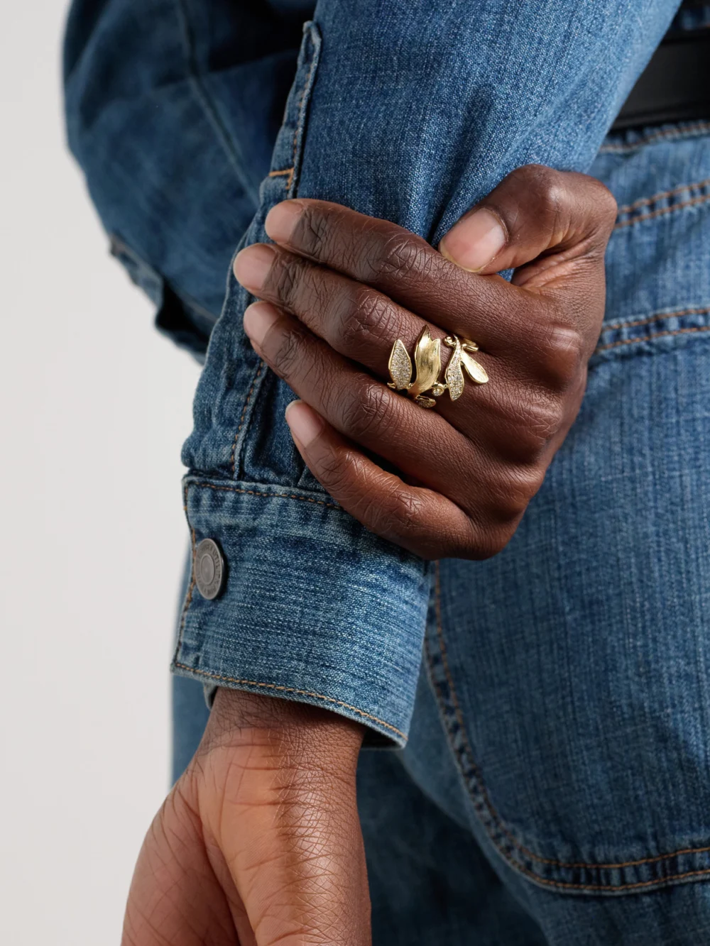 Ole Lynggaard Copenhagen Forest 18-karat Gold Diamond Ring, styled view