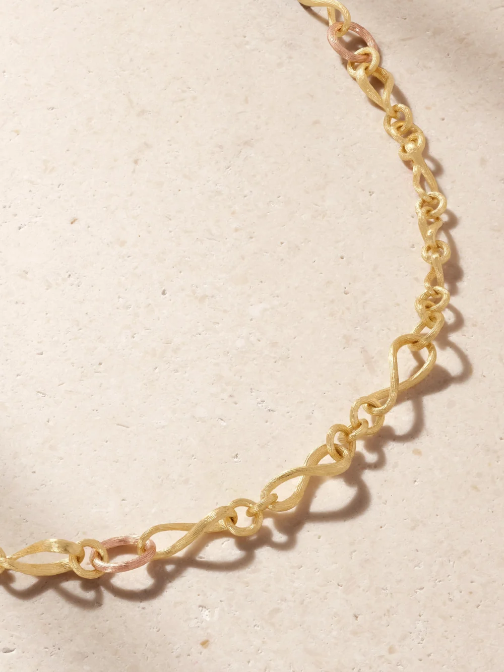 Close-up detail of the Ole Lynggaard Copenhagen Love Collier Mini 18-karat Yellow and Rose Gold Necklace