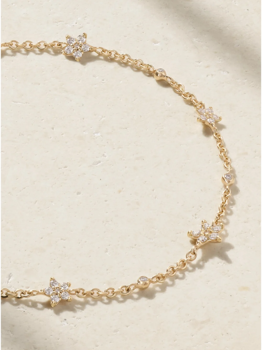 Close-up detail of the Ole Lynggaard Copenhagen Shooting Stars 18-karat Gold Diamond Bracelet