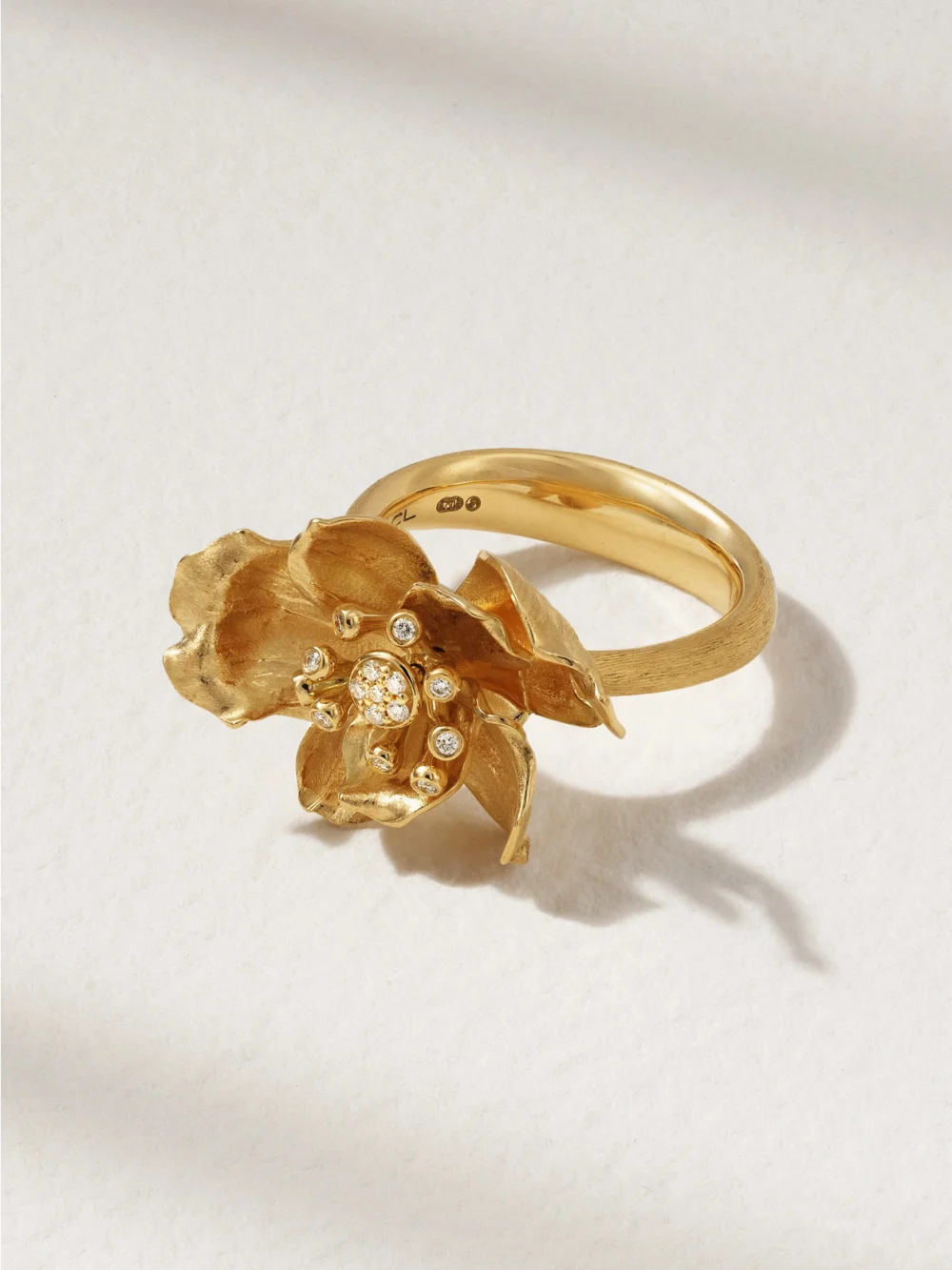 Ole Lynggaard Copenhagen Wild Rose 18-karat Gold Diamond Ring in 5 1/4