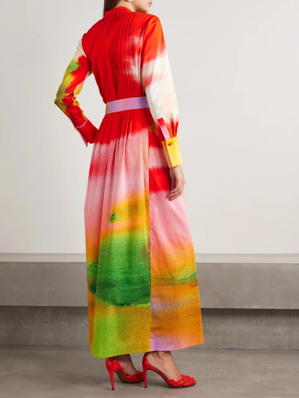 Back view of the Oscar de la Renta Belted Pintucked Printed Cotton-blend Poplin Maxi Dress