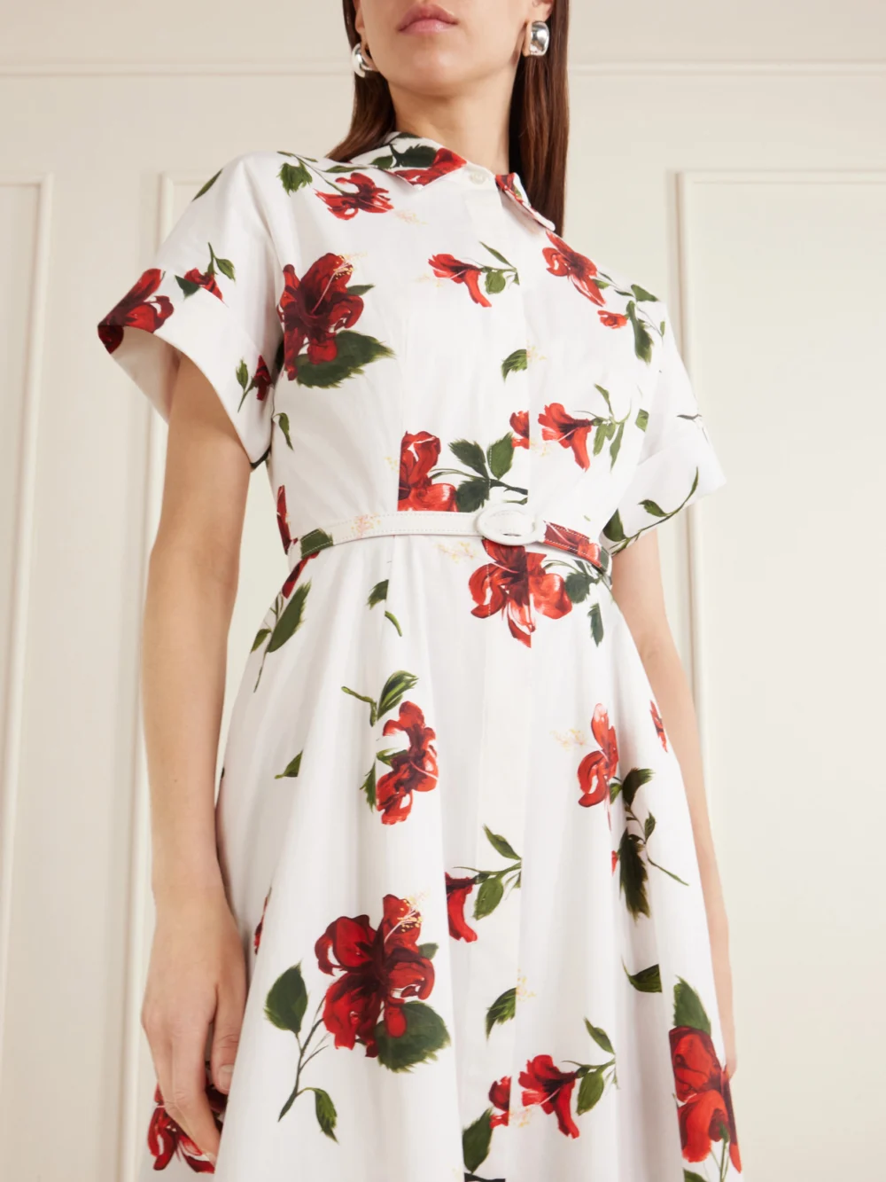 Close-up detail of the Oscar de la Renta Floral-print Cotton-poplin Midi Dress