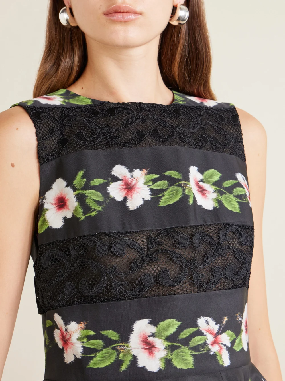 Close-up detail of the Oscar de la Renta Floral-print Lace-trimmed Crepe De Chine Mini Dress