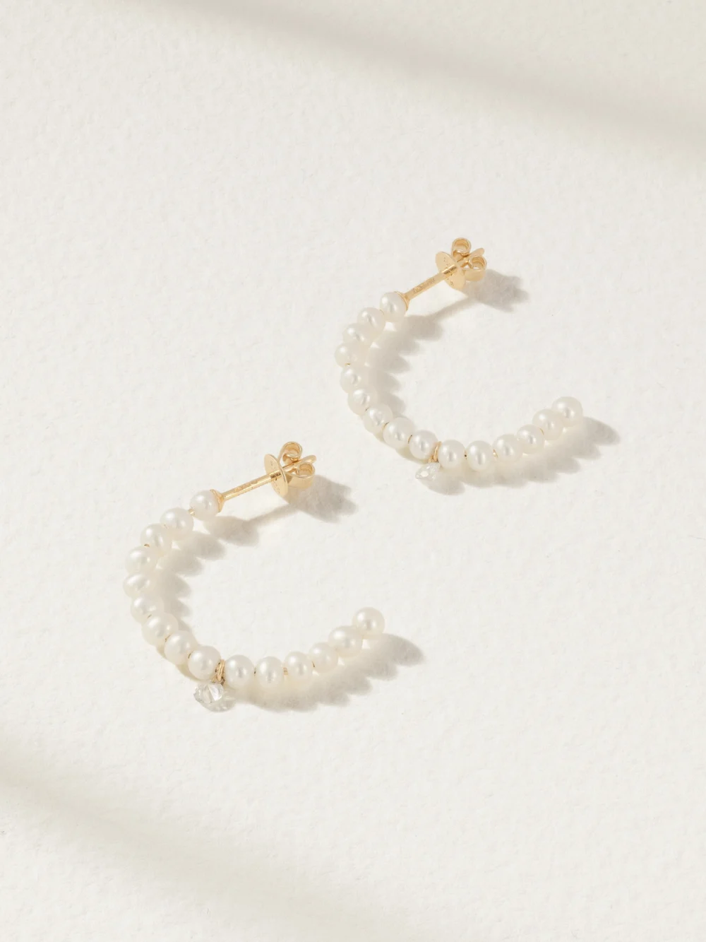 Persée 18-karat Gold, Pearl and Diamond Earrings