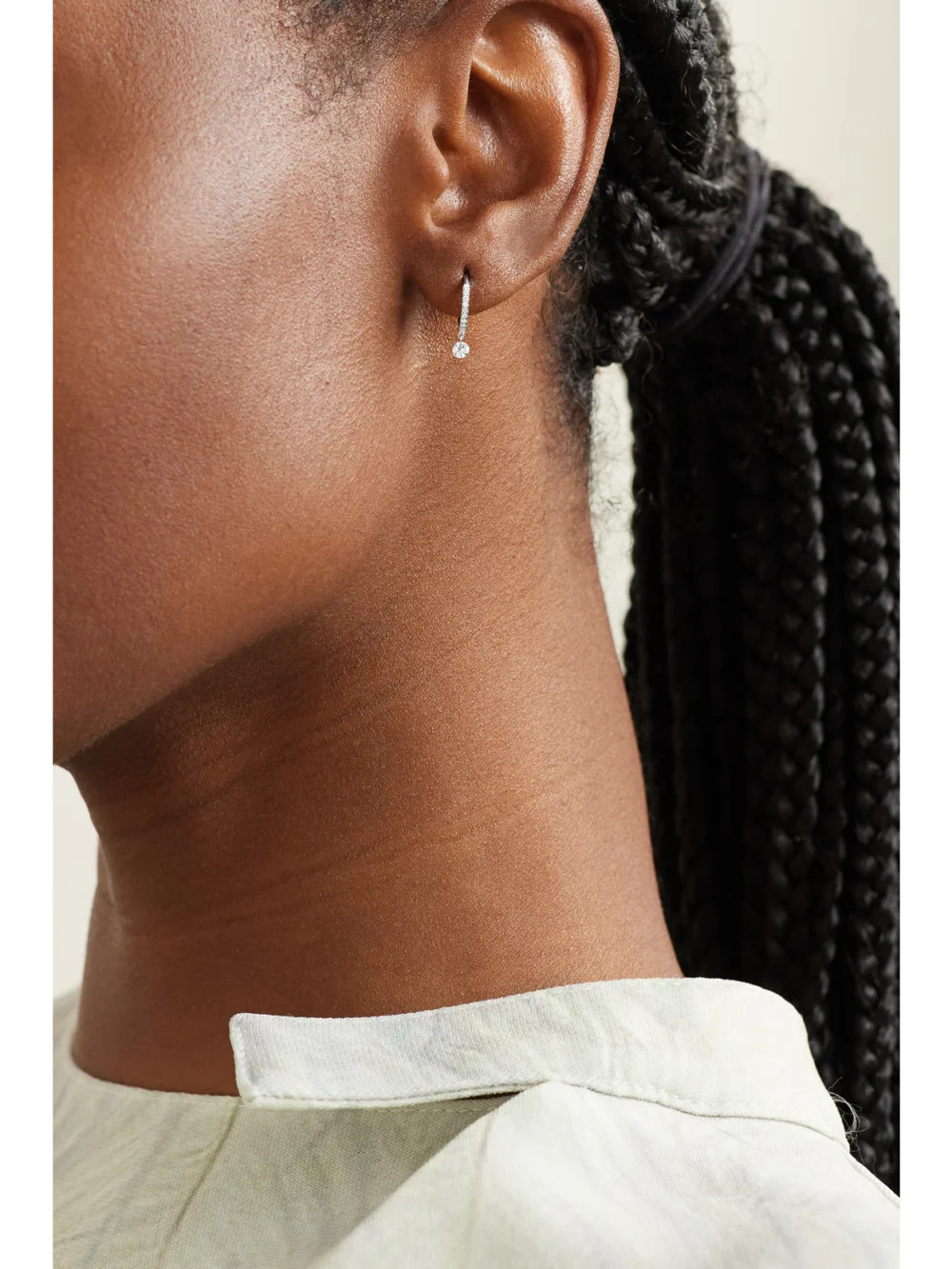 Persée 18-karat White Gold Diamond Single Earring, styled view
