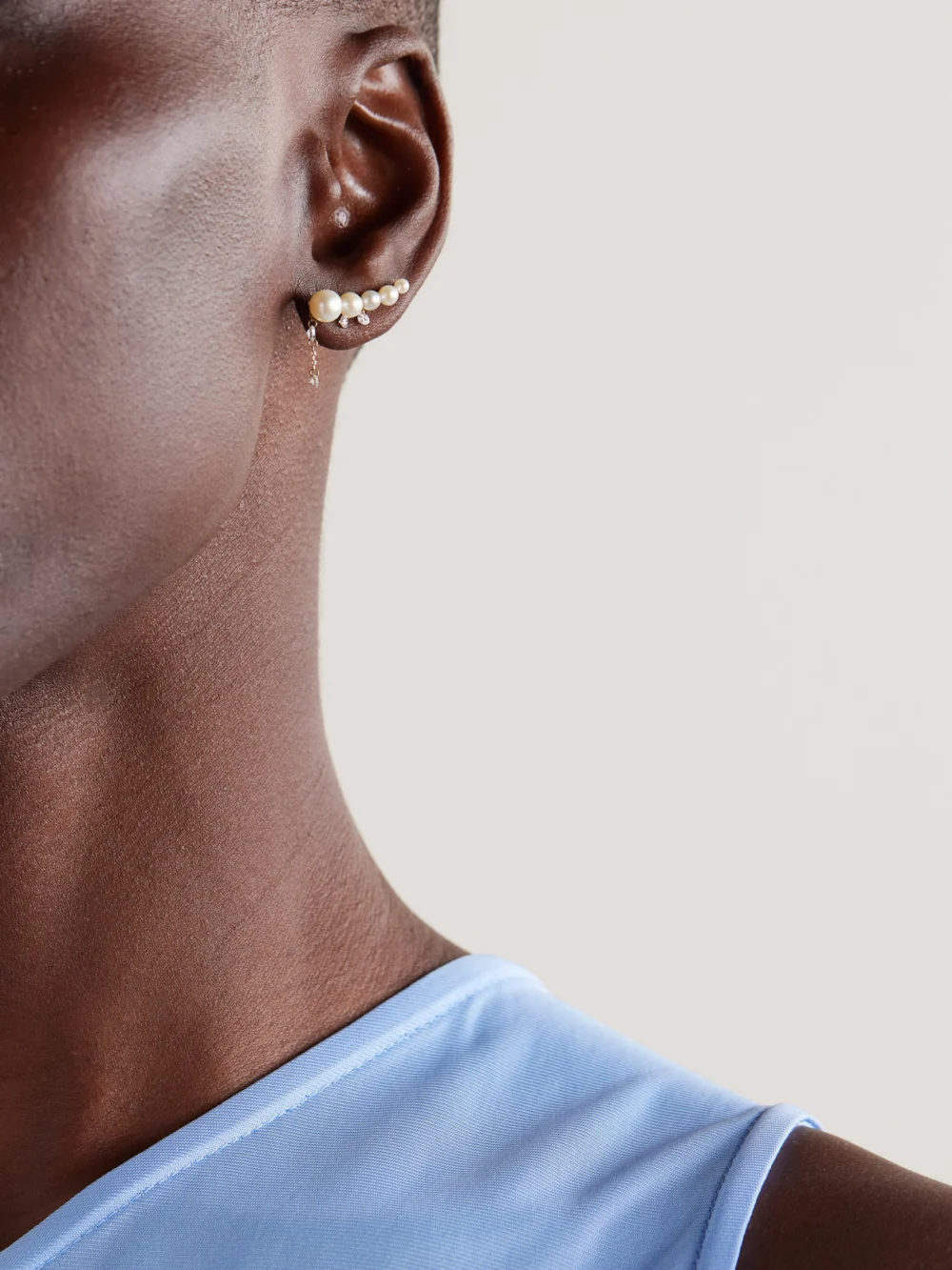Persée Aphrodite 18-karat Gold Pearl and Diamond Single Earring, styled view