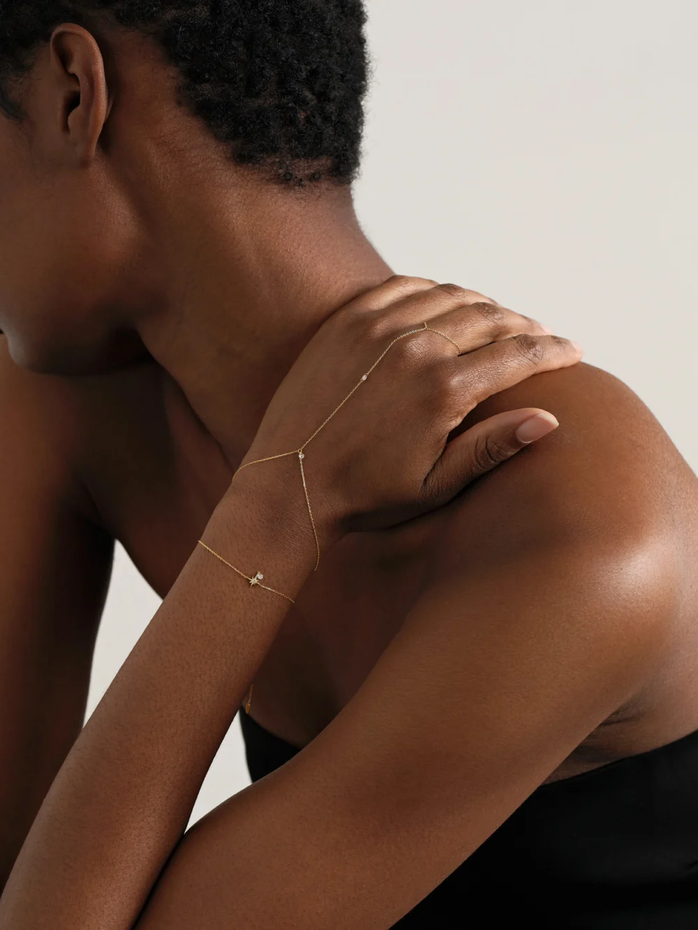 Persée Danaé 18-karat Gold Diamond Hand Bracelet, styled view