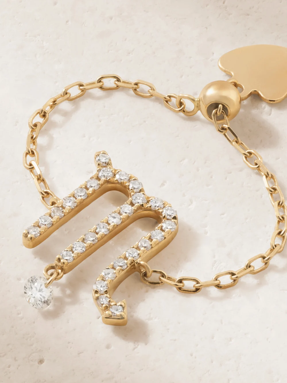 Close-up detail of the Persée Zodiac 18-karat Gold Diamond Ring
