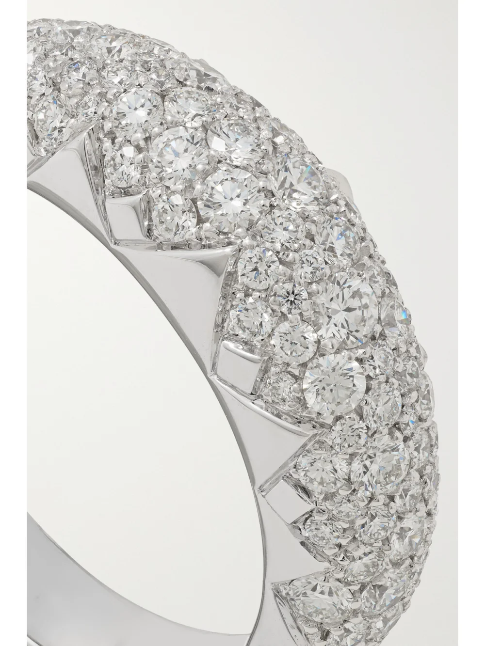 Close-up detail of the Piaget Sunlight 18-karat White Gold Diamond Ring
