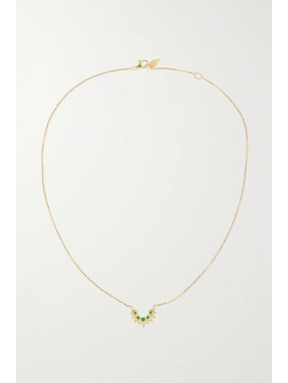 Close-up detail of the Piaget Sunlight Rose Gold, Emerald and Diamond Necklace