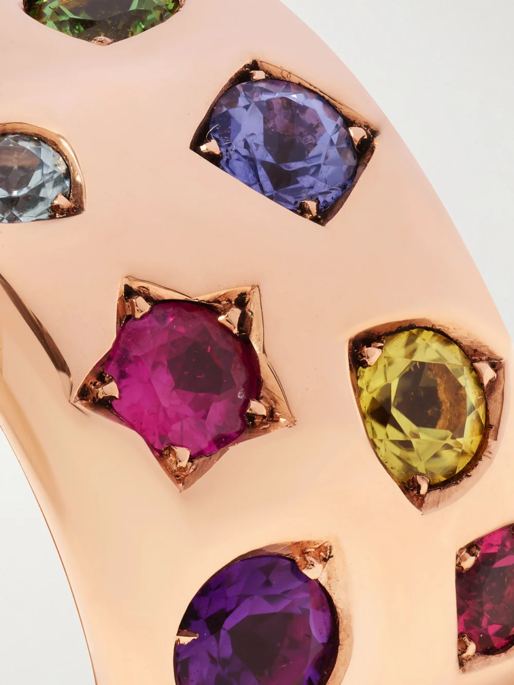 Close-up detail of the Pomellato Maxi Iconica 18-karat Rose Gold Multi-stone Ring