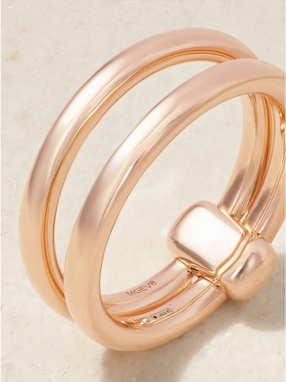 Close-up detail of the Pomellato Together 18-karat Rose Gold Ring