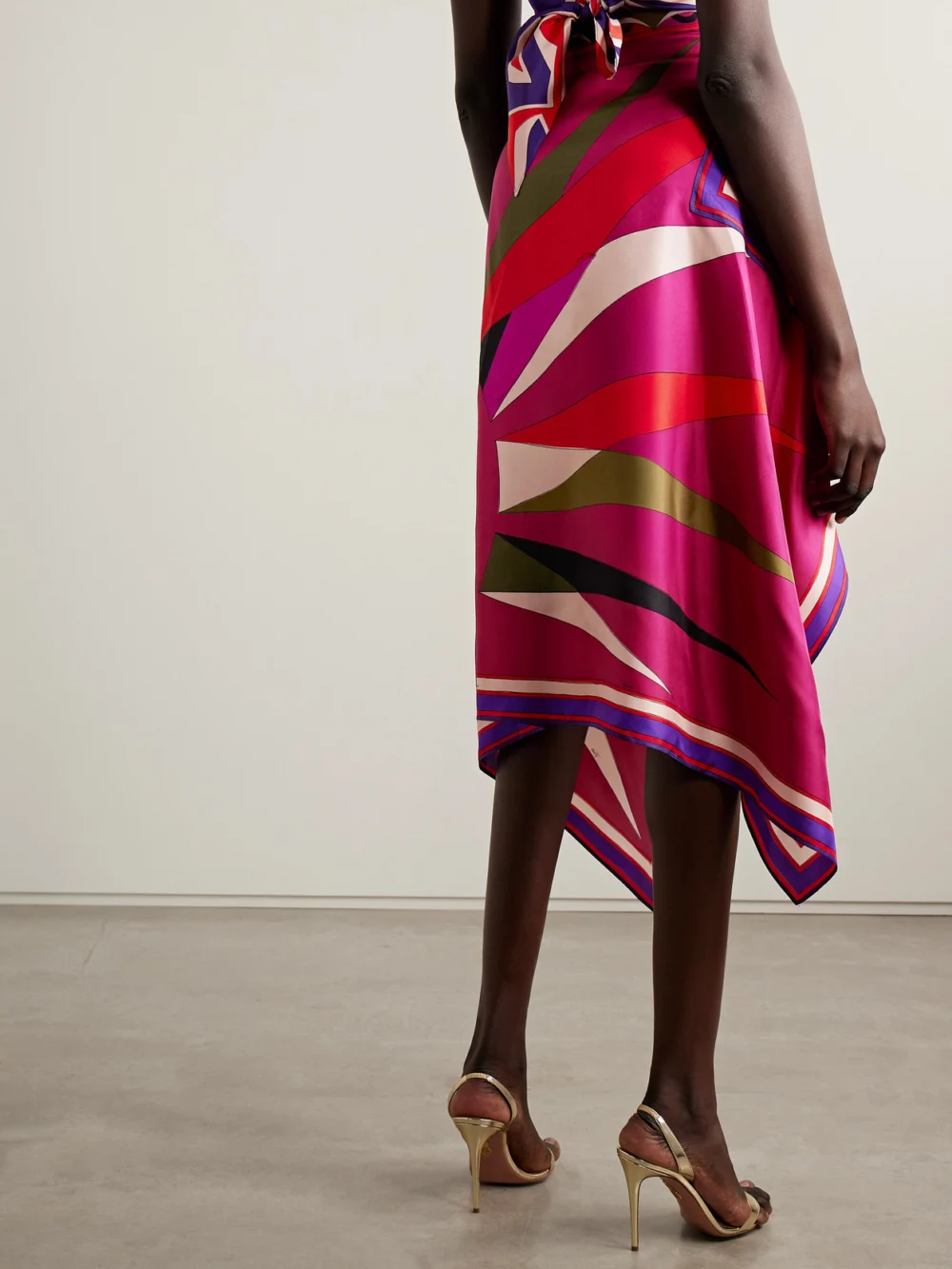 Back view of the Pucci Asymmetric Printed Silk-twill Maxi Skirt