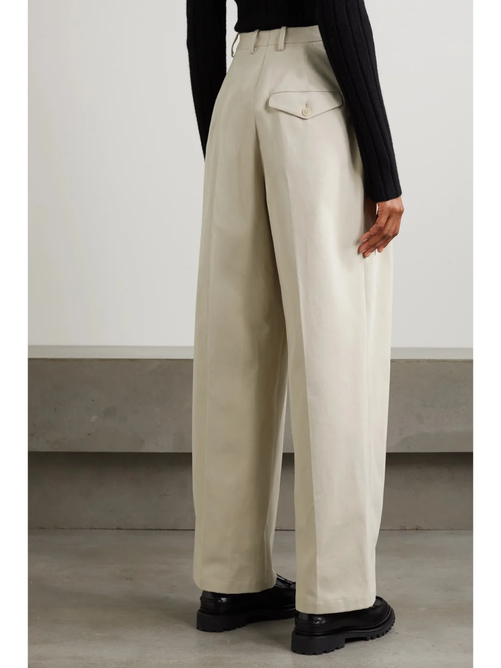 Back view of the Purdey Pleated Cotton-twill Wide-leg Pants