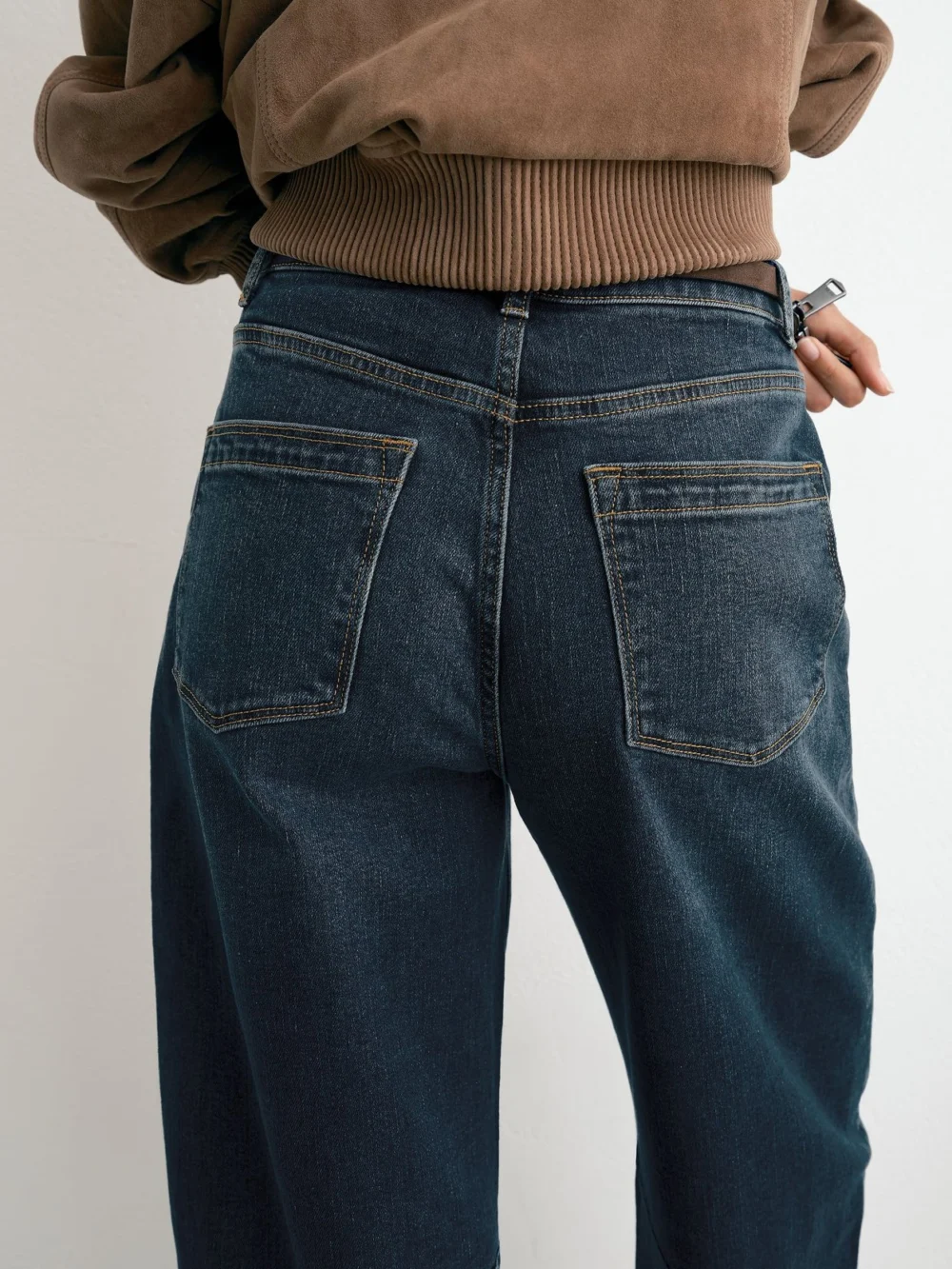 Reiss Antique Mid Blue Barrel-leg Jeans, view 3