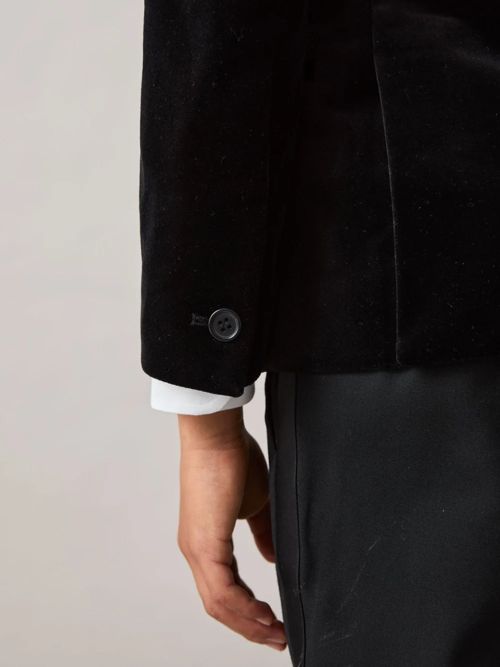 Reiss Black 3-9 yrs Single-breasted Velvet Blazer, view 4
