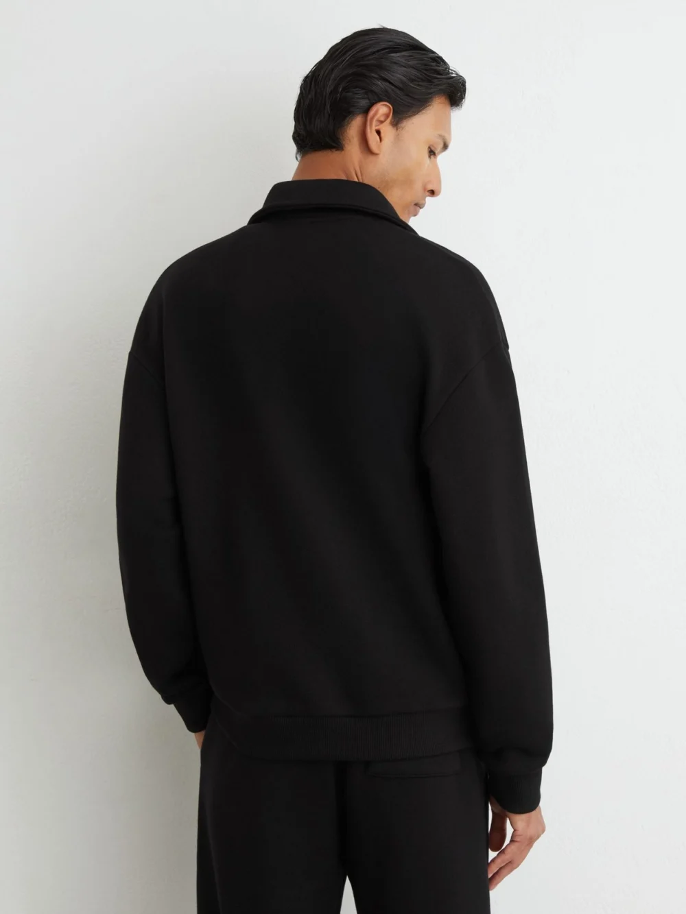 Reiss Black Cotton-blend Heavyweight Zip Sweatshirt, view 4