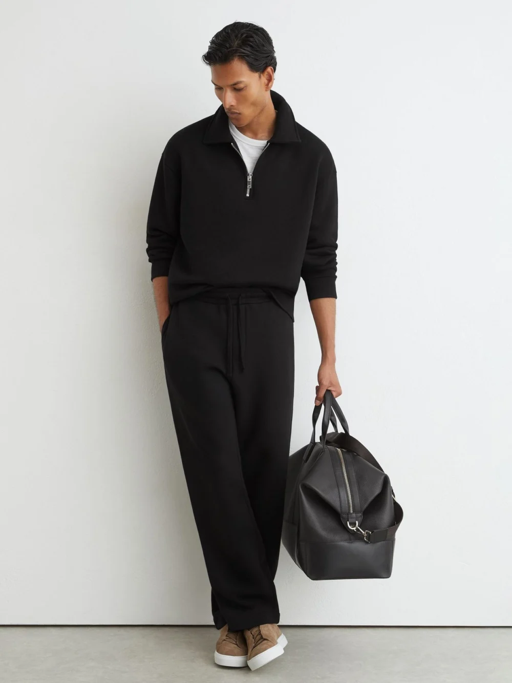 Reiss Black Cotton Heavyweight Straight-leg Joggers, view 4