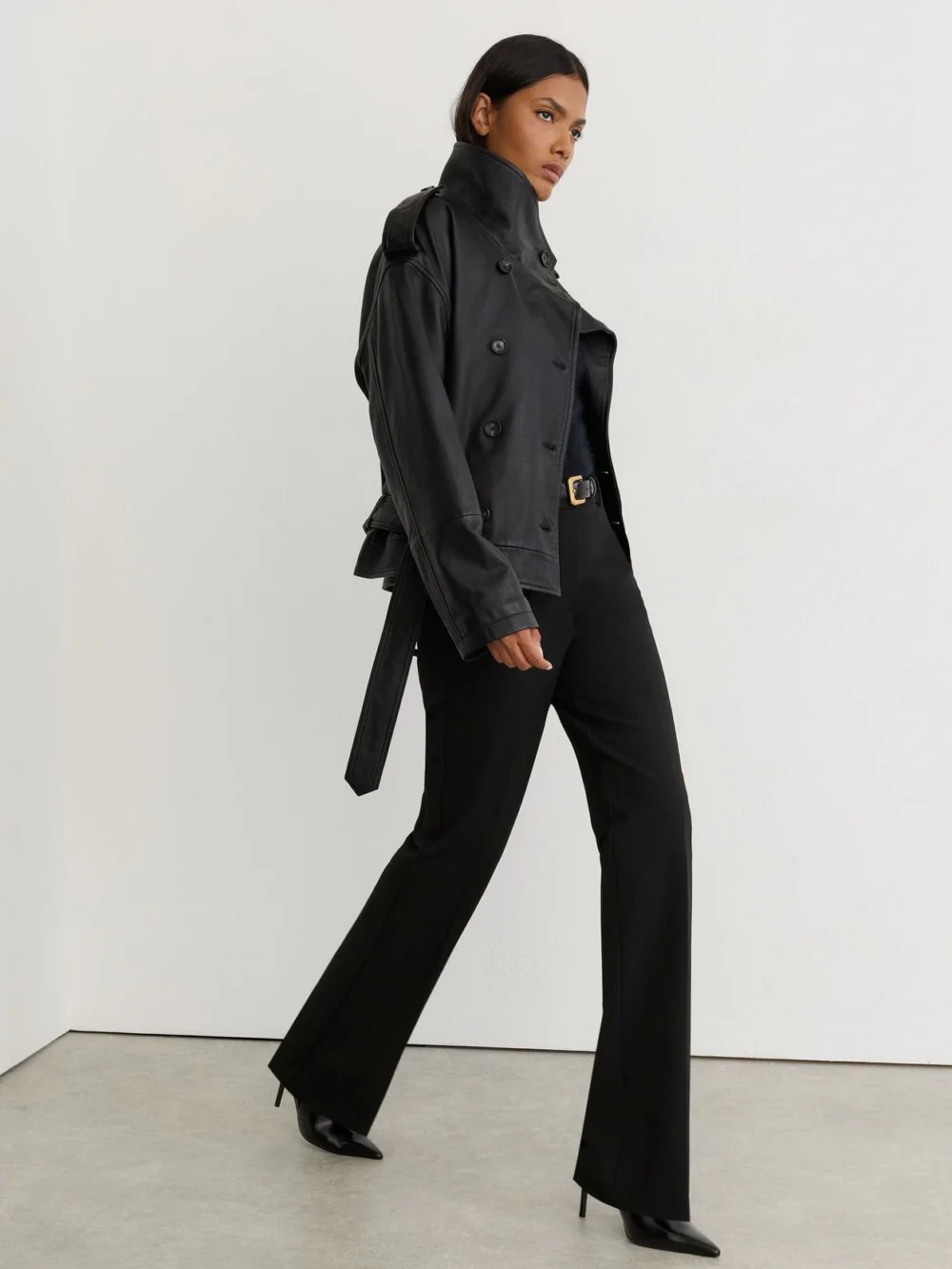 Reiss Black Flared Mid-rise Tailored Trousers, view 4