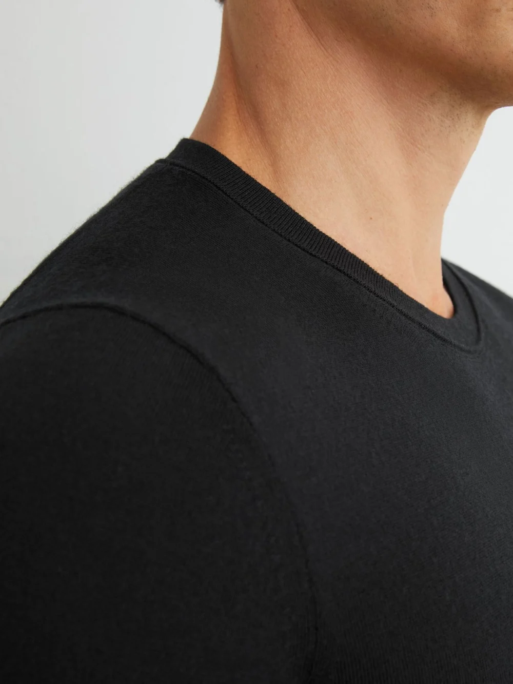 Reiss Black Merino Wool Crew-neck Jumper, view 4