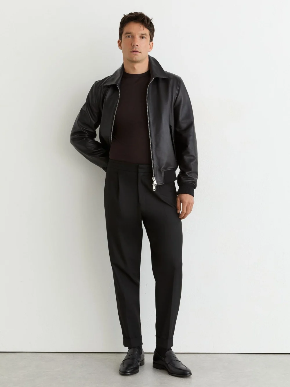 Reiss Black Relaxed Drawstring Trousers with Turn-ups