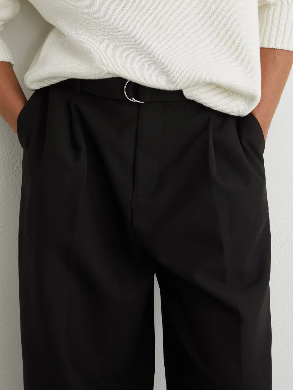 Reiss Black Relaxed-fit Belted Trousers, view 3