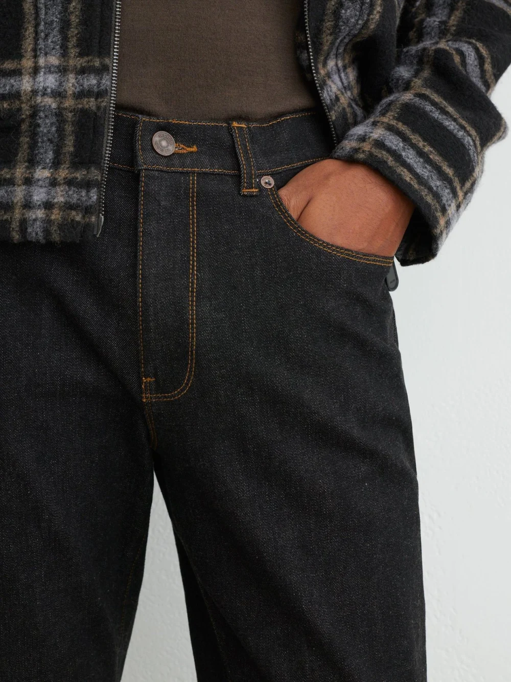 Reiss Black Selvedge Straight-leg Jeans, view 4
