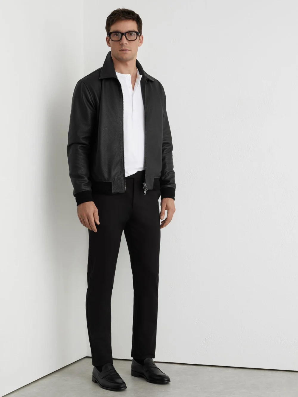 Reiss Black Slim Fit Cotton Blend Chinos, view 3