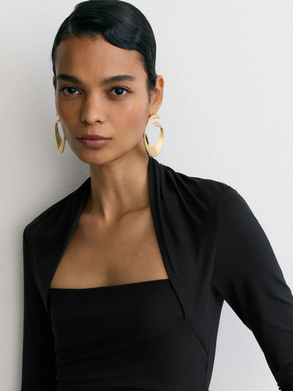 Reiss Black Square-neck Ruched Long Sleeve Top, view 4
