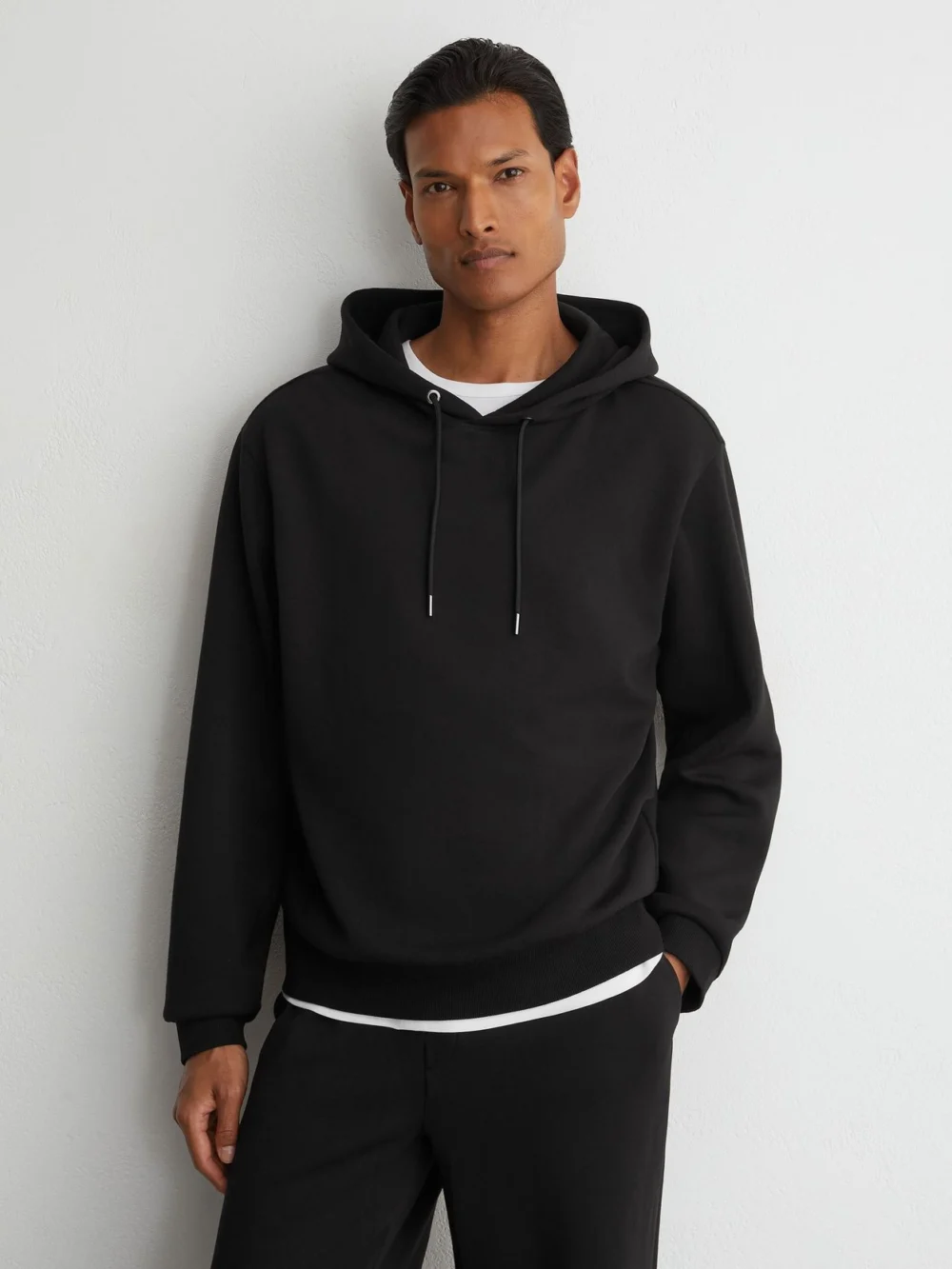 Reiss Black Sueded Interlock Jersey Relaxed-fit Hoodie, view 4