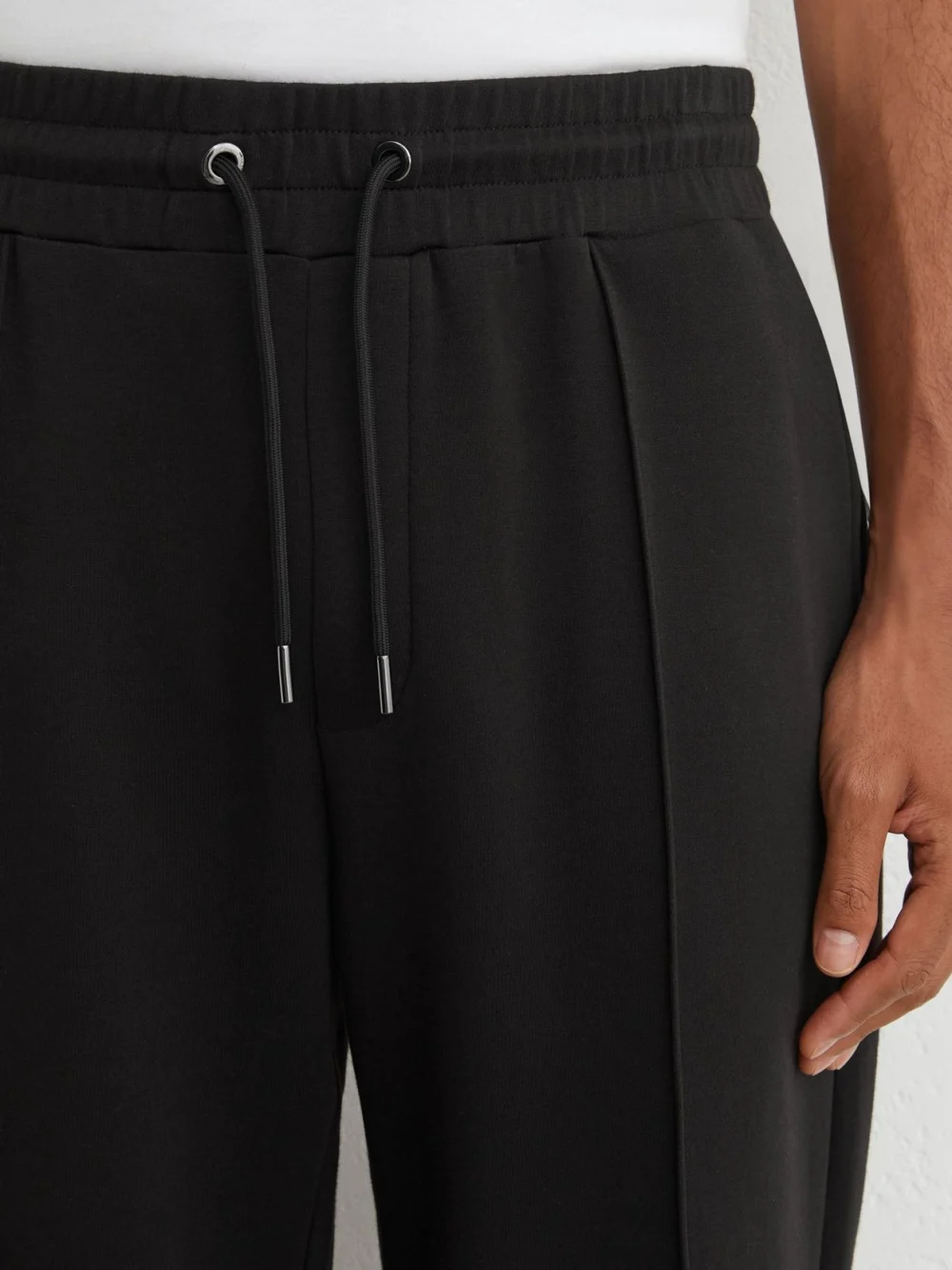 Reiss Black Sueded Interlock Jersey Straight-leg Joggers, view 4