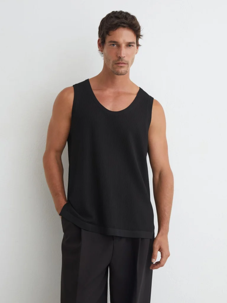 Reiss Black Textured-knit Round-neck Vest