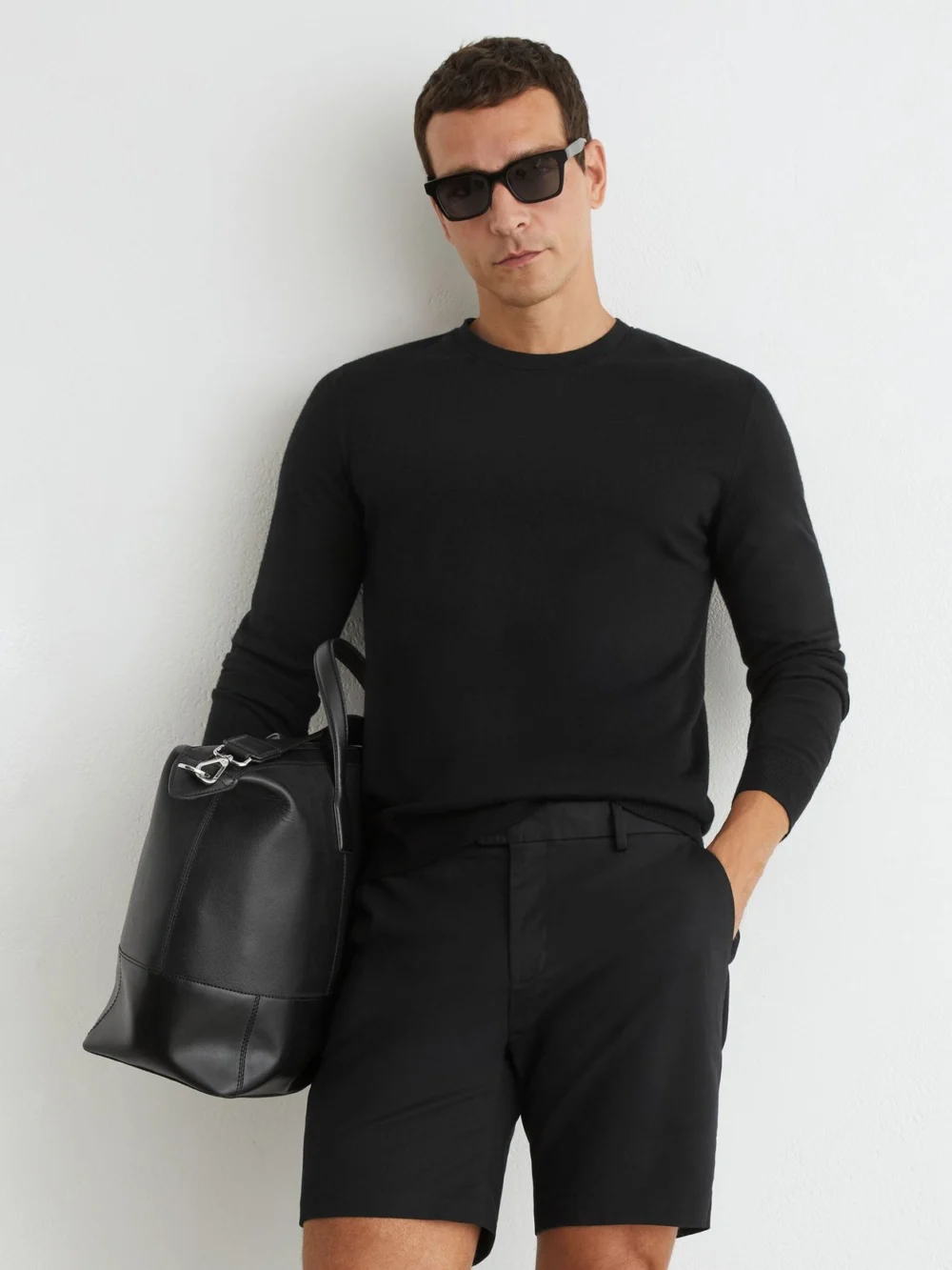 Reiss Black Wickethort Length Cotton Chinohorts Withtretch, view 2