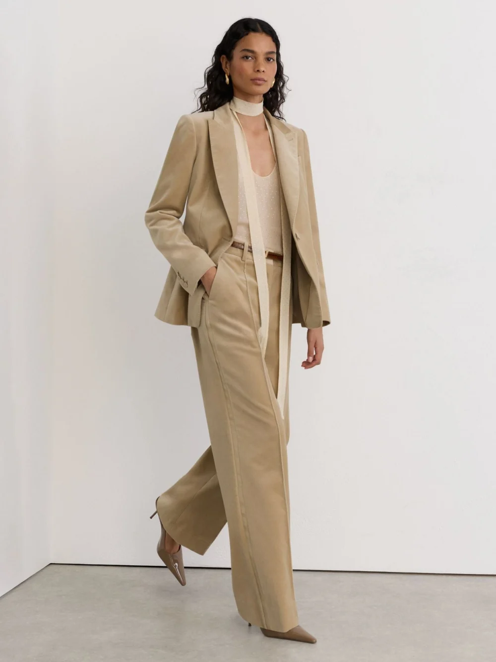 Reiss Blonde Neutral Velvet Flared Pintuck Suit Trousers, view 5