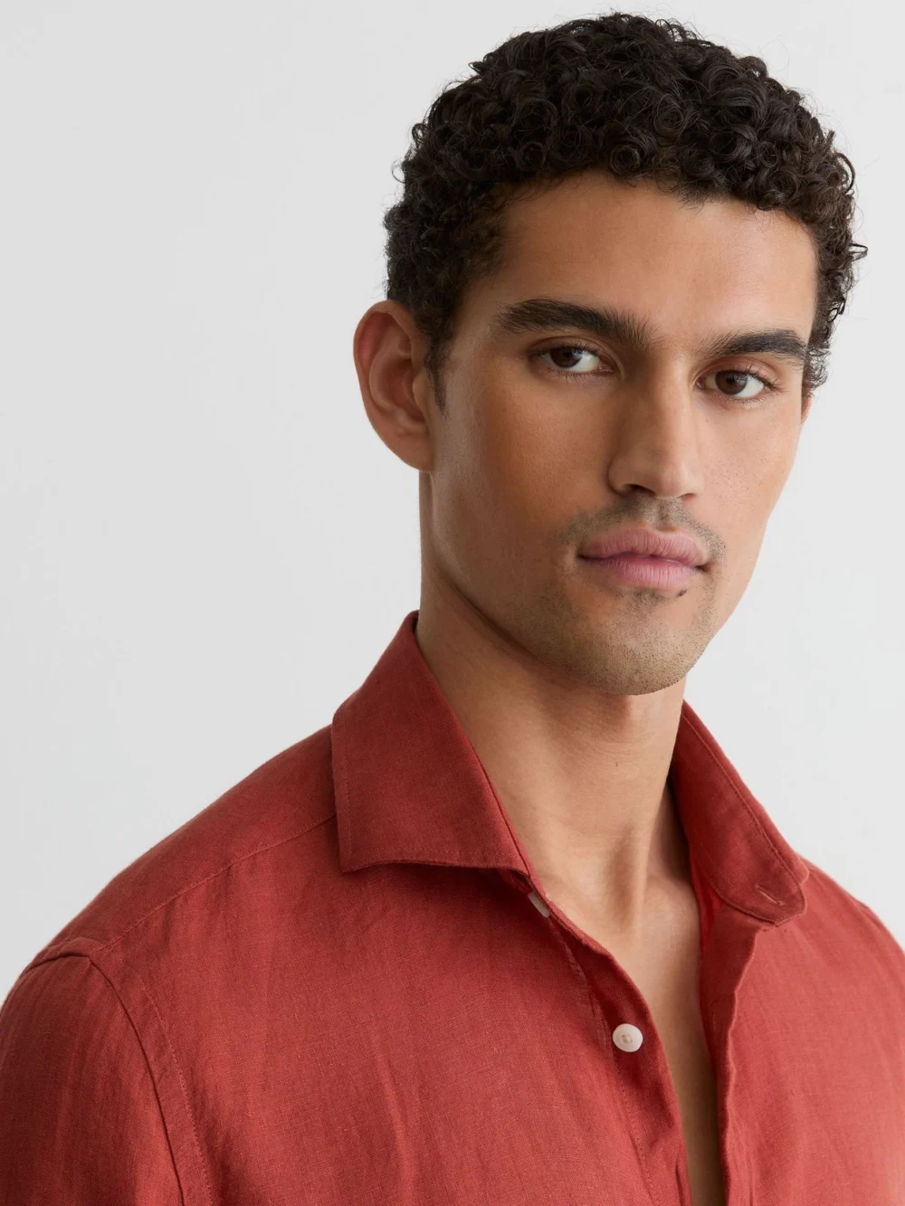 Reiss Brick Red Linen Cutaway-collar Regular-fit Shirt, view 4