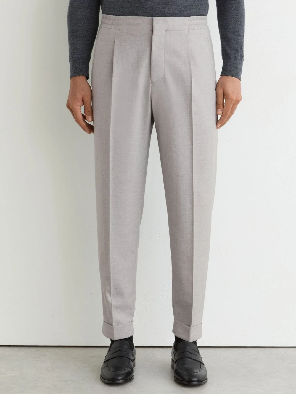 Reiss Brighton Men's Grey Relaxed Drawstring Trousers with Turn-ups, view 3
