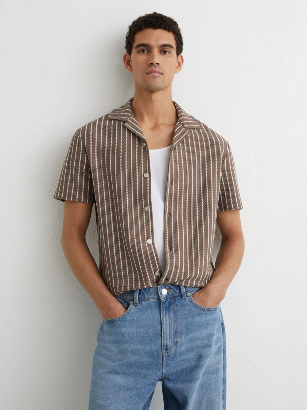 Reiss Brown & Ecru Textured-stripe Cuban-collar Shirt Cotton-blend in brown/ecru