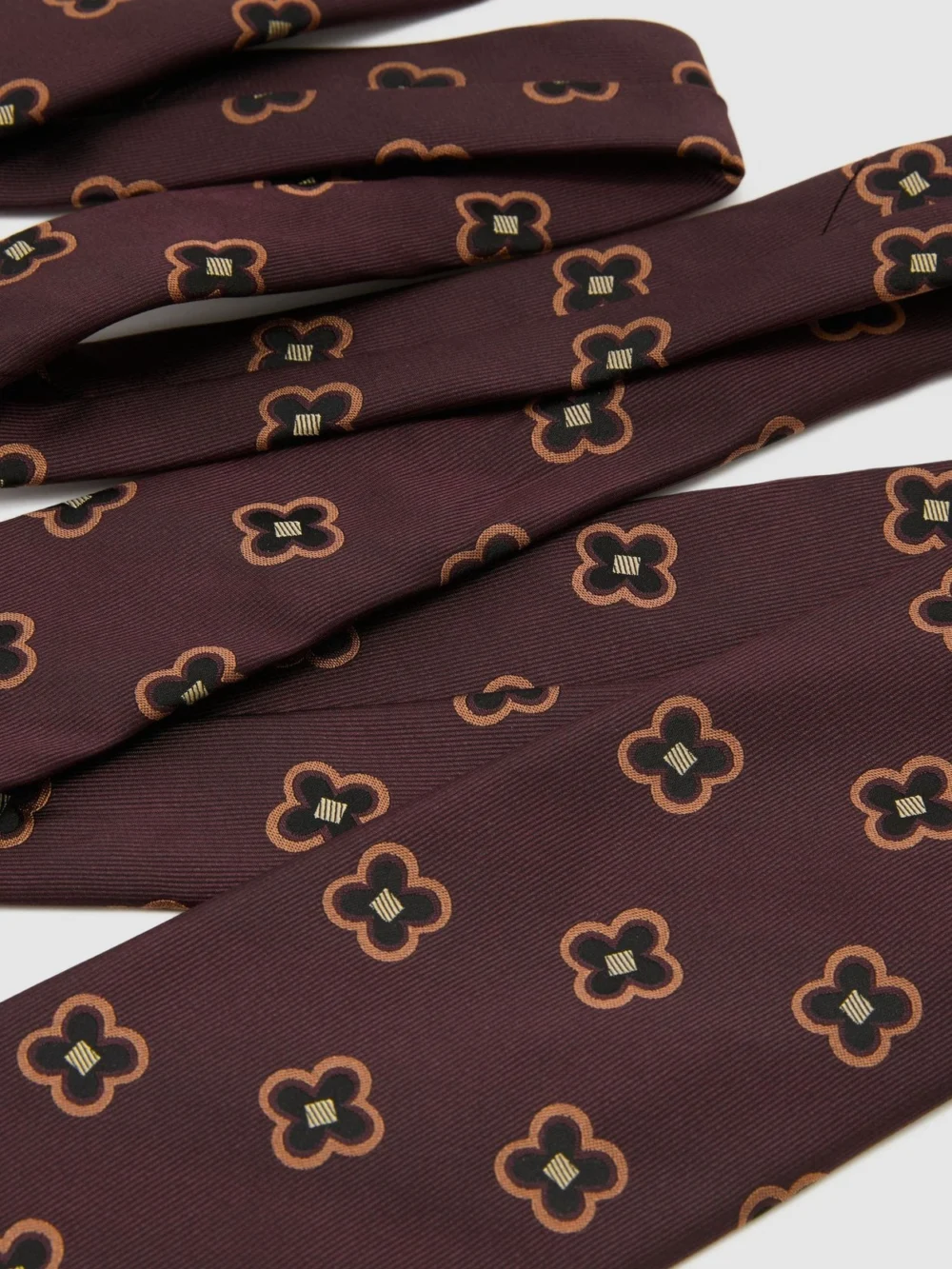 Reiss Burgundy Silk-blend Woven Floral-medallion Tie, view 3