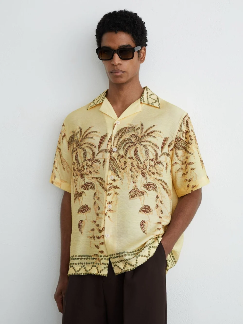 Reiss Camino Men's Yellow Palm-print Cuban-collar Shirt