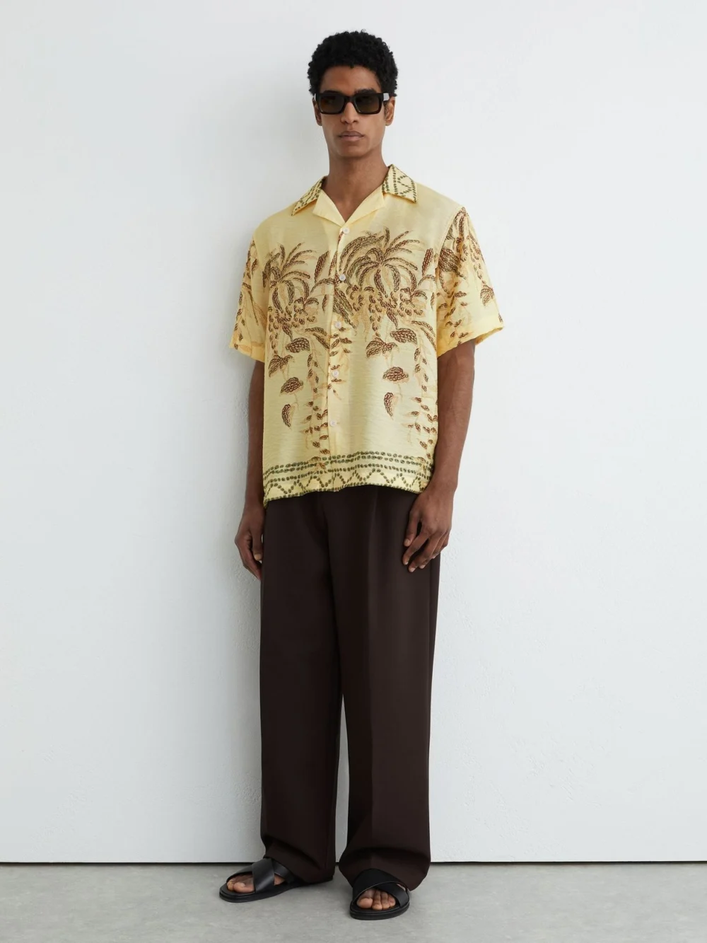Reiss Camino Men's Yellow Palm-print Cuban-collar Shirt, view 4