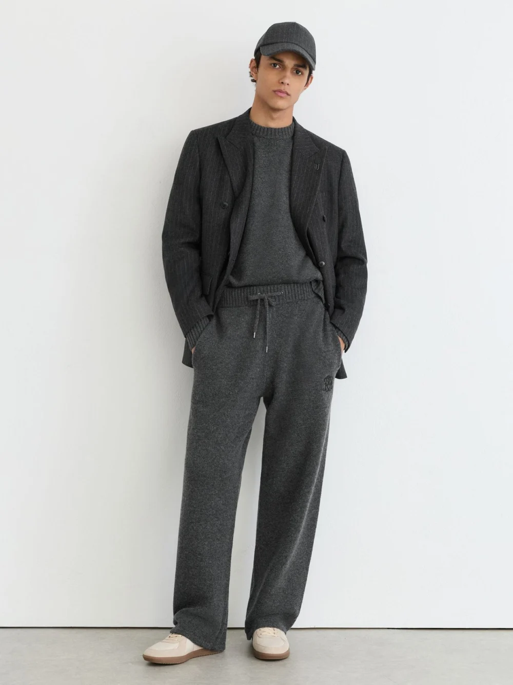 Reiss Charcoal Grey Monogram Wool Relaxed-fit Knitted Joggers, view 4