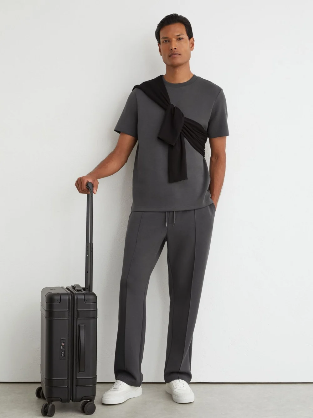 Reiss Charcoal Grey Sueded Interlock Jersey Modern-fit T-shirt, view 3