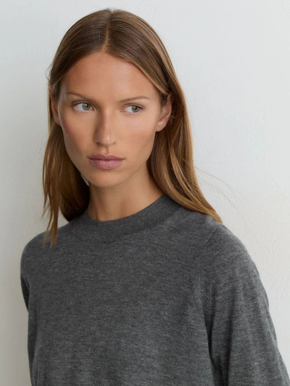 Reiss Charcoal Grey Ultra-soft Merino Wool Crew-neck Jumper, view 4