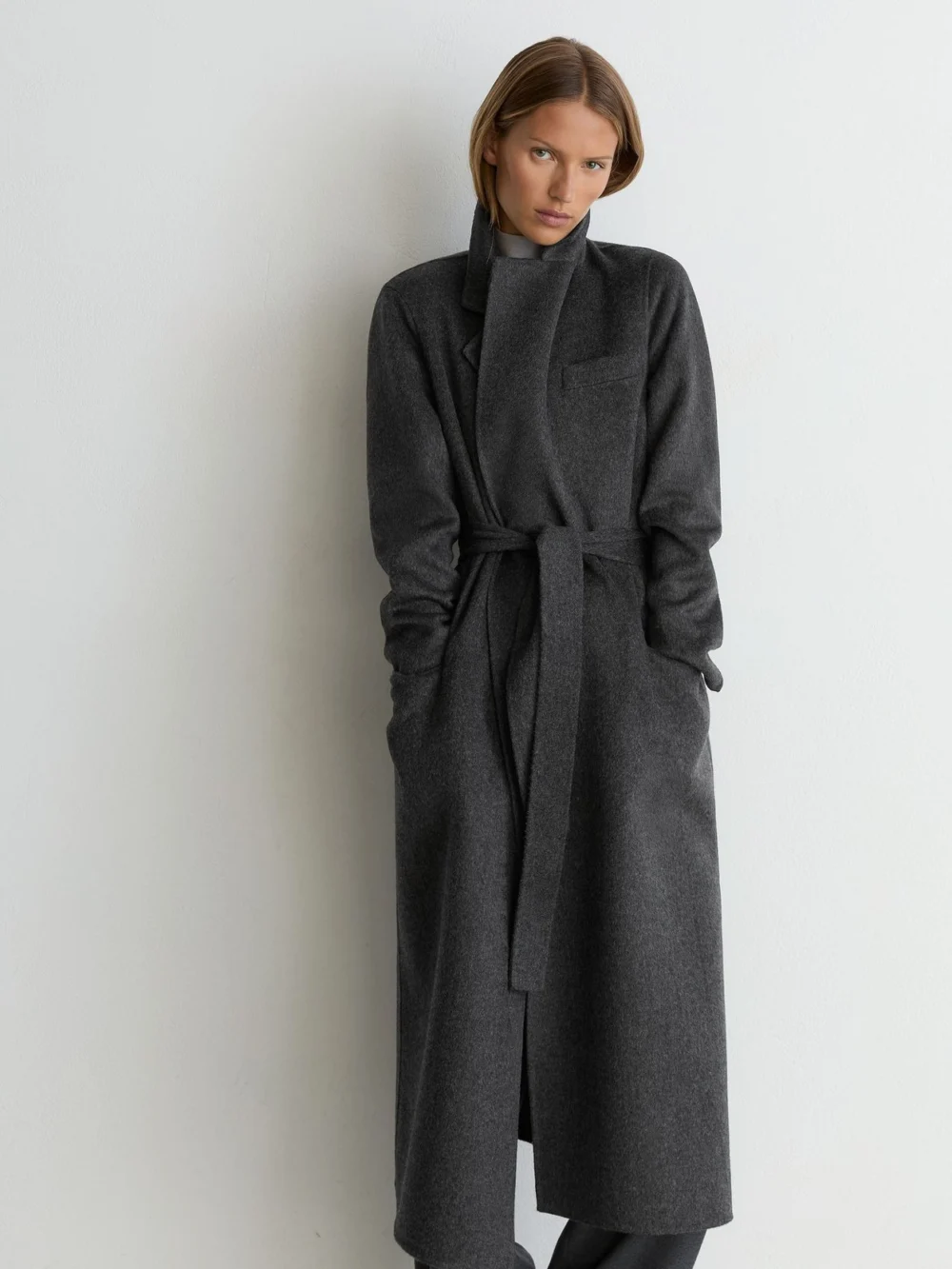 Reiss Charcoal Grey Wool-blend Double-breasted Blind-seam Coat, view 2