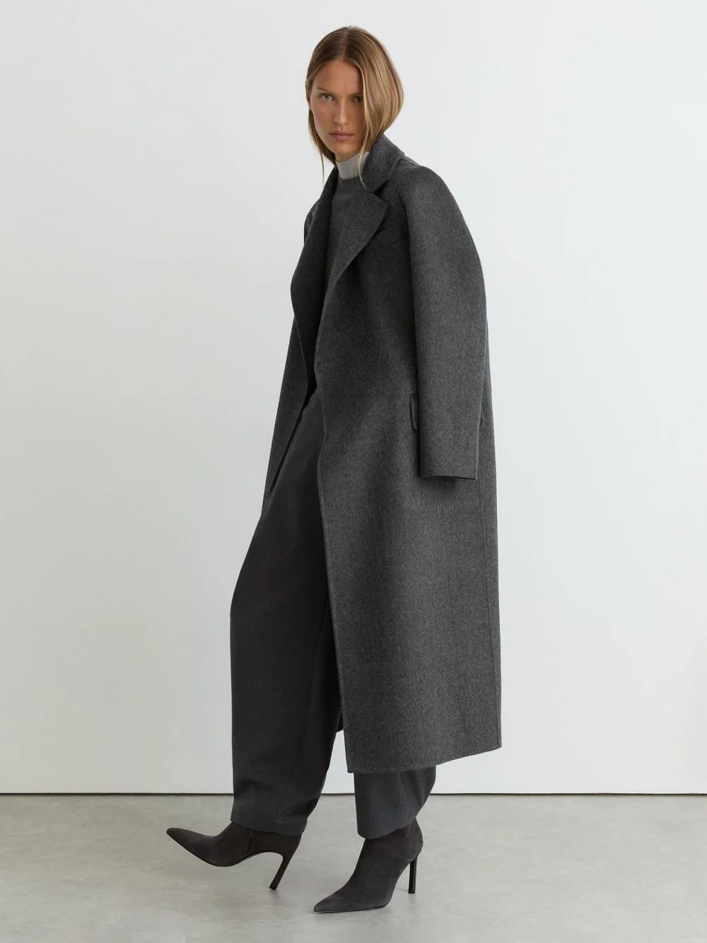 Reiss Charcoal Grey Wool-blend Double-breasted Blind-seam Coat, view 3