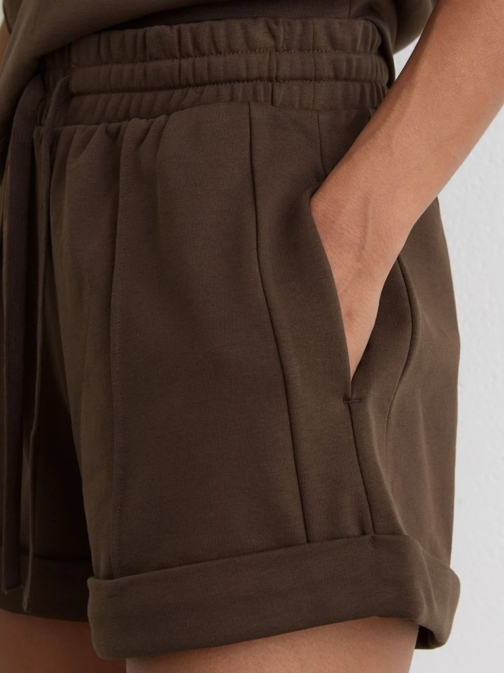 Reiss Chocolate Brown Cotton-blend Drawstring Sweat Shorts, view 3
