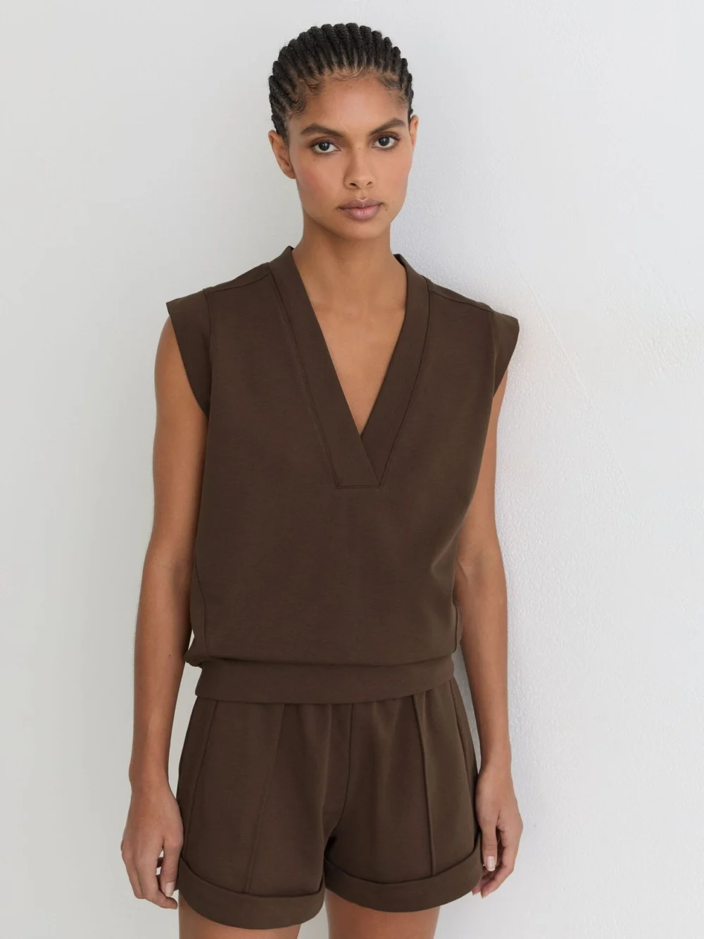 Reiss Chocolate Brown Cotton-blend Sleeveless V-neck Sweat Top, view 3