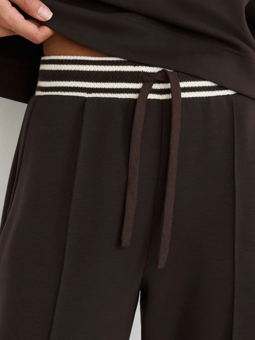 Reiss Chocolate Brown Premium Interlock Stripe-waist Joggers, view 4